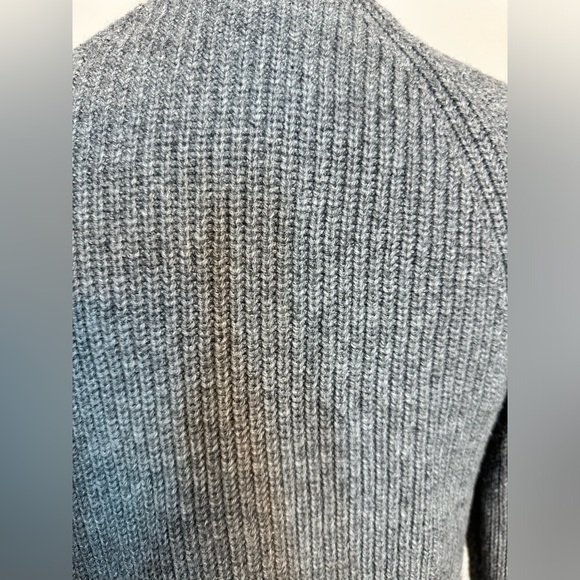 Sz M Gap heathered grey knit button front cardigan pockets wool blend v neck - Picture 5 of 9